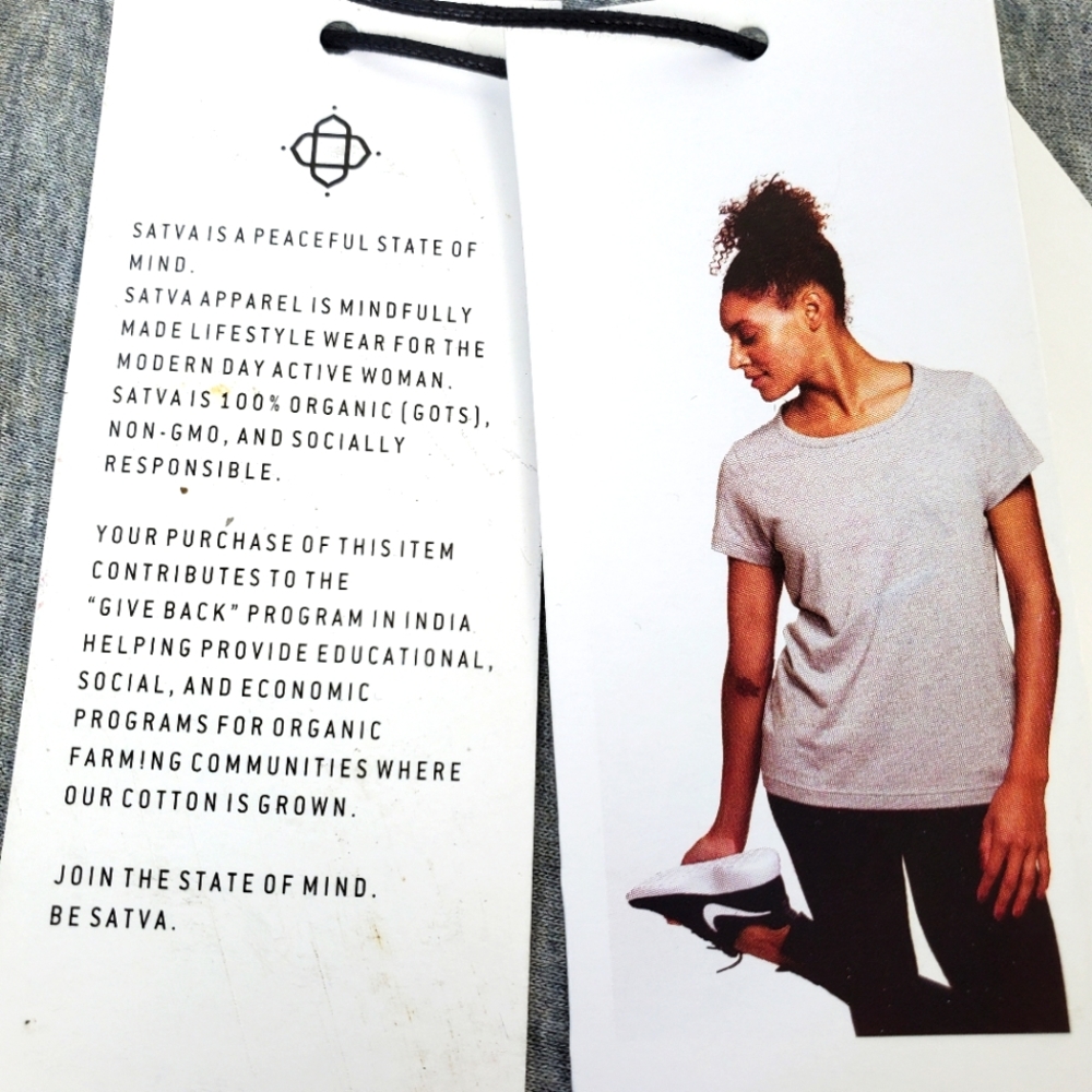 SATVA Organic Cotton T-shirt Athletic Fashion Sz Small